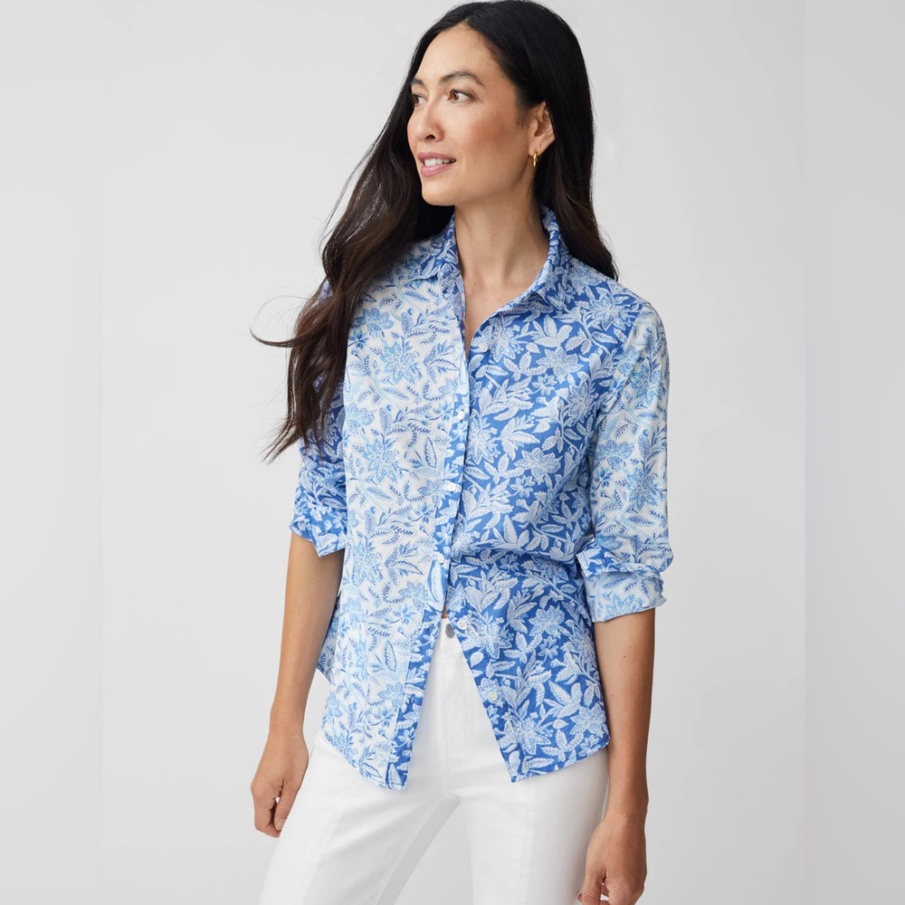 JMcLaughlin
Lois Woven Floral Print Point Collar Long Sleeve Button Front Blouse